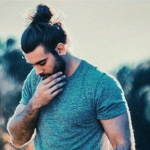 Man Bun (Erkek Topuzu) Saç Modeli 2023
